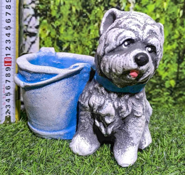 щенок с ведром